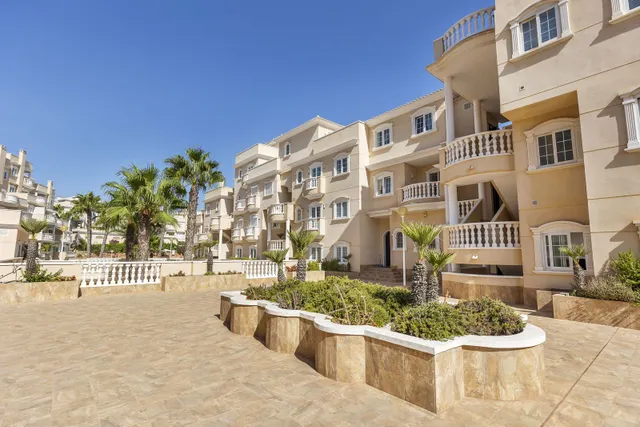 Apartamento 2 habitaciones 112m² en venta - Urbanizaciones — 30