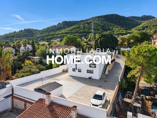 Chalet independiente de diseño moderno con 5 dormitorios, piscina, gran parcela y vistas despejadas en Pinos de Alhaurín — 9