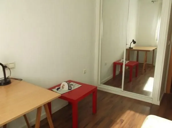 Vivienda con garaje y piscina — 16