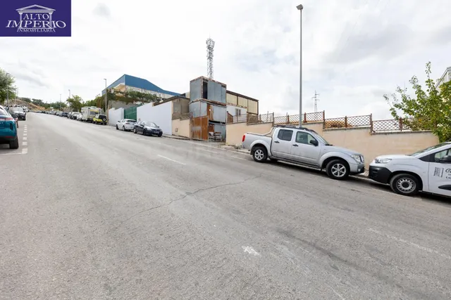 Parcela industrial en poligono industrial las canteras. — 3