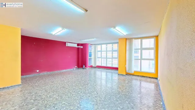 Local comercial 51m² en alquiler - El Grau — 3