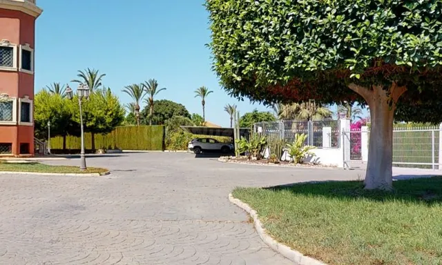 VILLA EN PERLETA ( ALICANTE ) — 36