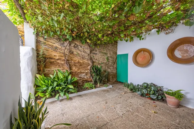 Casa Independiente en pleno Casco Antiguo. — 20