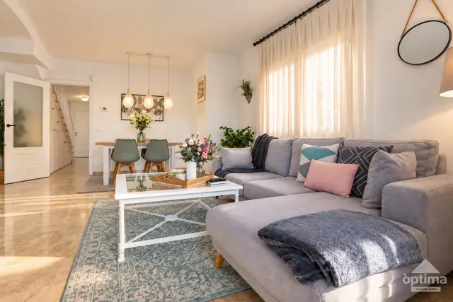 Pareado reformado con 5 habitaciones, terrazas y garaje en Reus — 24
