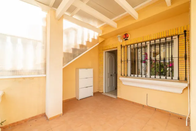 Planta baja con amplio jardín en Orihuela Costa — 18