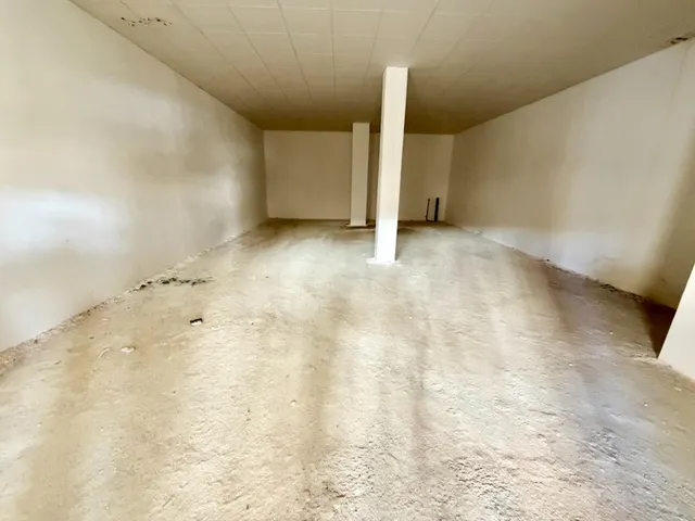 LOCAL DE 110,59M2 CON GARAJE Y TRASTERO REFORMADO - foto 4