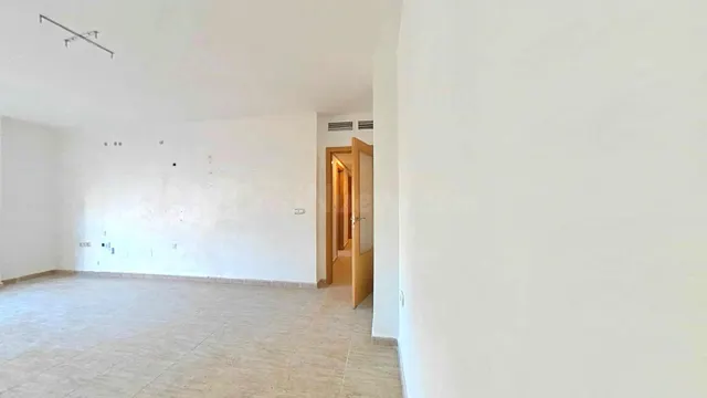 Venta de Piso en Calle DEL SOL EDIF. OSLO Nº 32 - foto 2
