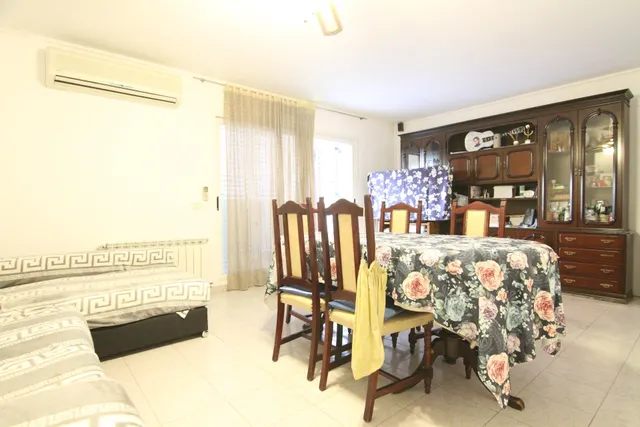 Casa a tres vientos con 4 habitaciones, amplio garaje y patio privado en el barrio de sant bernat — 7