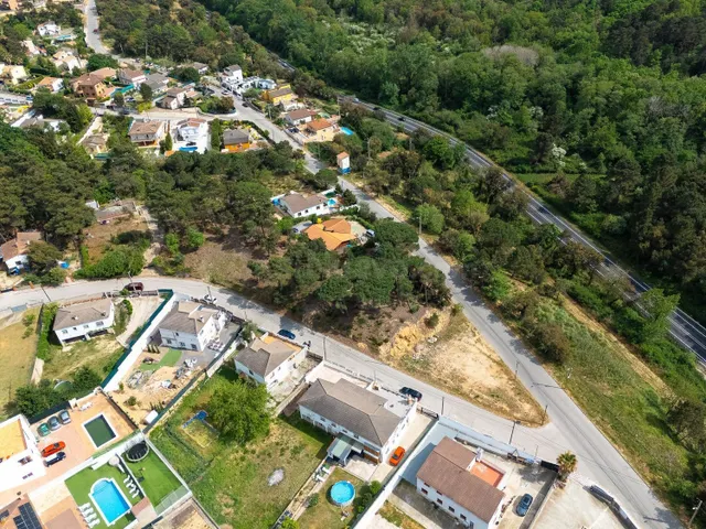 OPORTUNIDAD INVERSORES | 3.000 m2 URBANOS EN AIGUAVIVA PARK  - foto 4