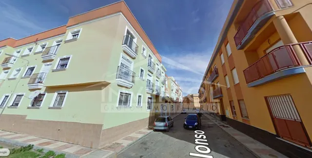 VIVIENDA DE PLANTA BAJA EN CALLE RAFAEL ALONSO — 3