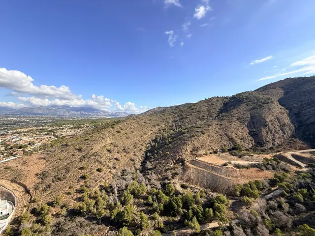 Precioso apartamento de 2 dormitorios, con vistas panorámicas, garaje y trastero www.inmobiliarialesdunes.com — 30