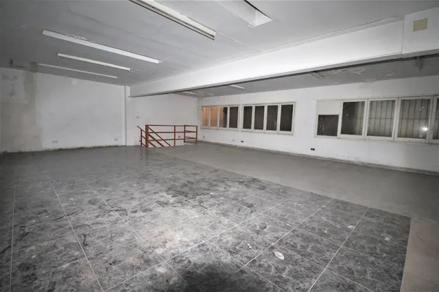 Local en venta Hospitalet del Llobregat — 15