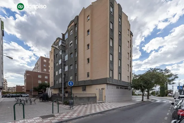 Piso reformado junto a estadio de la juventud — 31