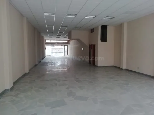 Se Alquila-Vende local 170 mtrs en Carballo - foto 4