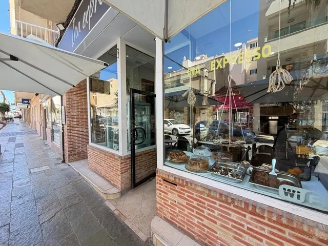 Local comercial 150m² en venta - torrevieja — 2