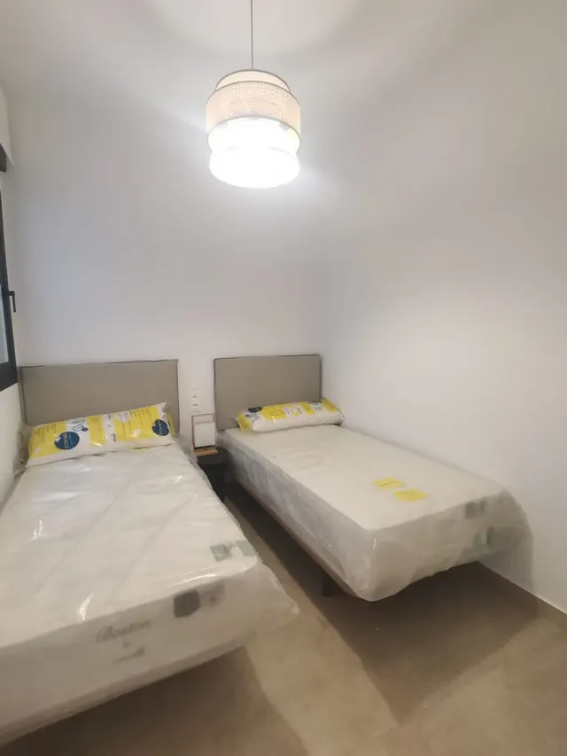Apartamento 1 habitación 57m² en venta - Estacion de autobuses — 14