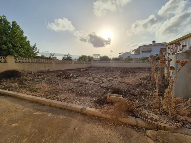 CASA EN EL CAMPO CERCA DEL PUEBLO — 11