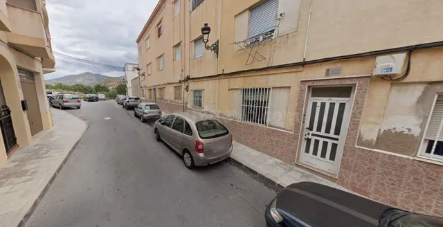 Venta piso en Elda (Alicante) — 2