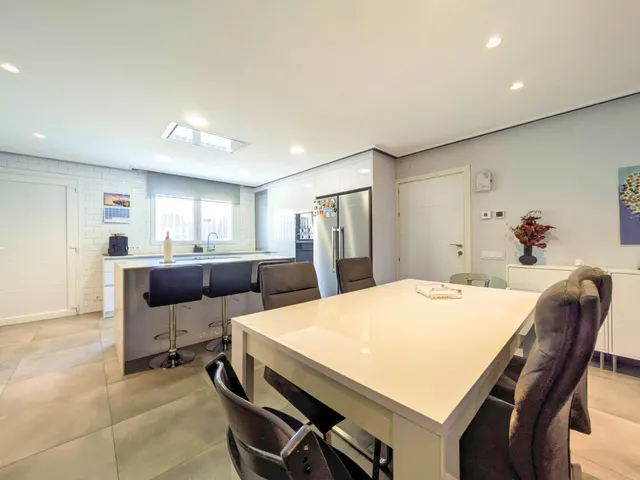 CASA DE DISEÑO TODA EN PLANTA BAJA EN AMPOSTA — 7