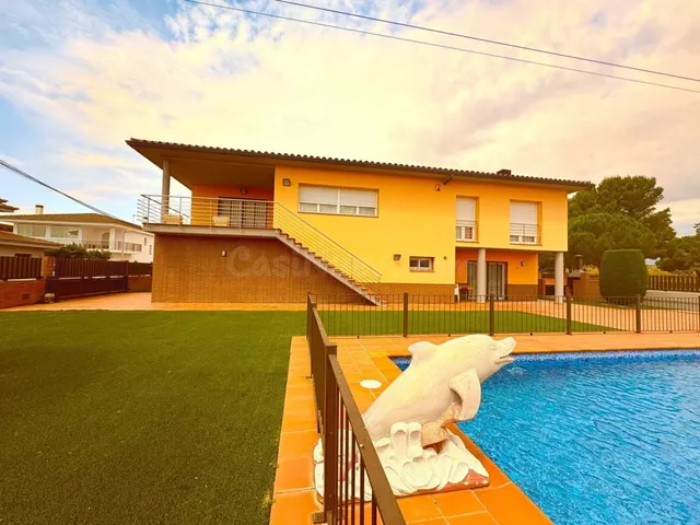 Villa excepcional con piscina Vilamalla