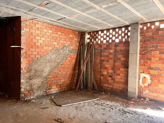 ¡¡BAJO EN VENTA CON PROYECTO PARA VIVIENDA EN RUA VALLADOLID!! — 23