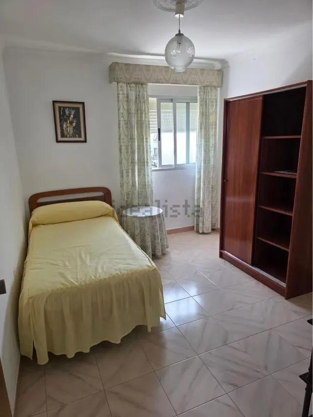 CASA DE PUEBLO EN VENTA – AMPLIA, CÓMODA Y CON GARAJE — 8