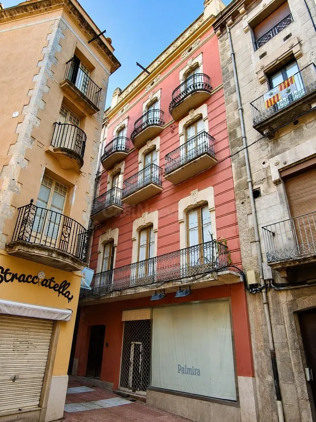 Joya Modernista de 1901 firmada por Josep Azemar i Pont en e