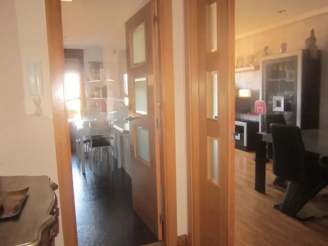 APARTAMENTO, 80 M2, SALÓN, COCINA, 2 HAB., 2 BAÑOS, TRASTERO, 2 P.GARAJE. MUCHAS MEJORAS. EXTERIOR. — 24