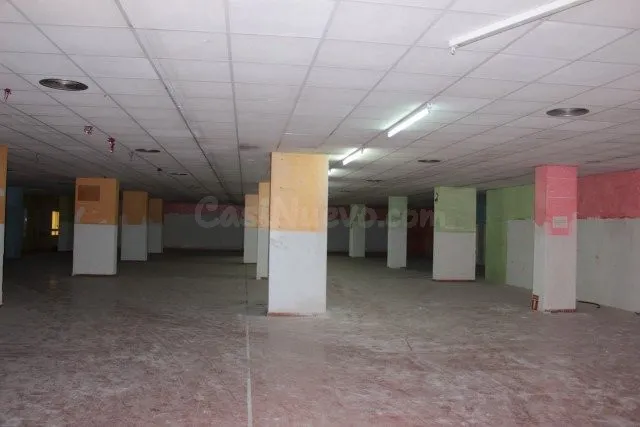 Local comercial en alquiler - CENTRO — 3