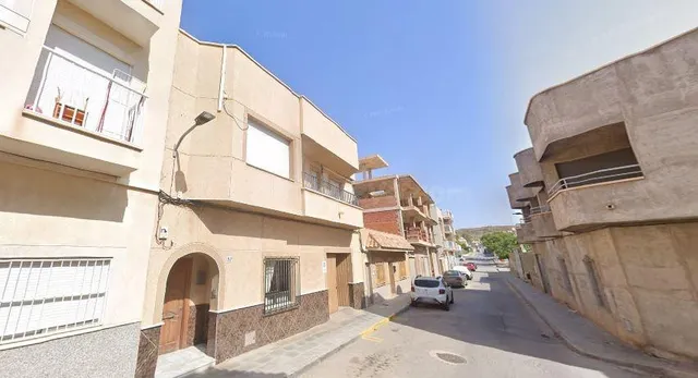 SE VENDE piso OKUPA en C Blasco Ibañez 31 de Águilas - foto 2