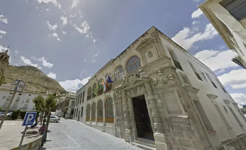 CASA EN MARTOS
