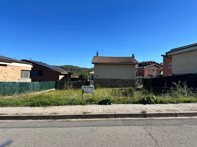 ¡Terreno en venta en la mejor zona de Sant Salvador de Guardiola! — 15