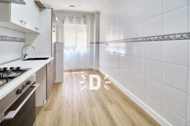 SE VENDE BONITA VIVIENDA EN BENETUSSER - foto 3