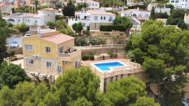Chalet Independiente , MAJESTUOSA PROPIEDAD !!! PISCINA VIST - foto 2