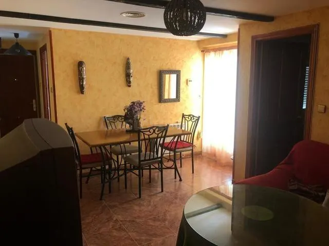 Piso 2 habitaciones 60m² en alquiler - Plaza de toros - foto 2