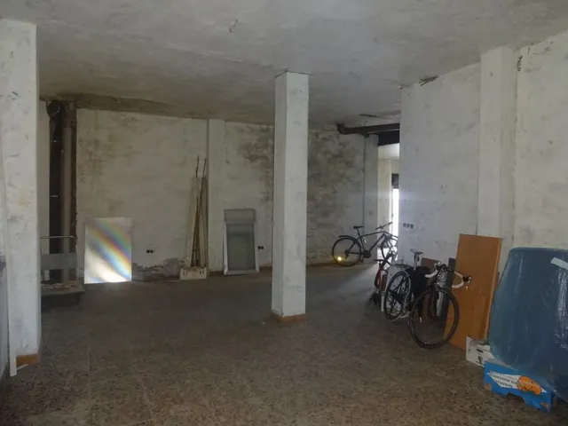 LOCAL COMERCIAL DIÁFANO — 2