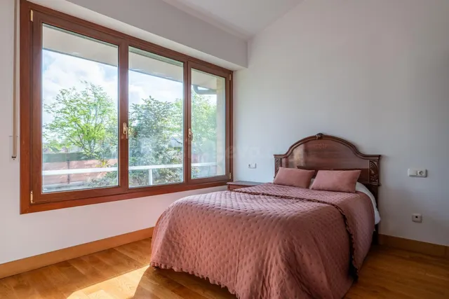 Villa bifamiliar en Paseo Oriamendi - B — 37
