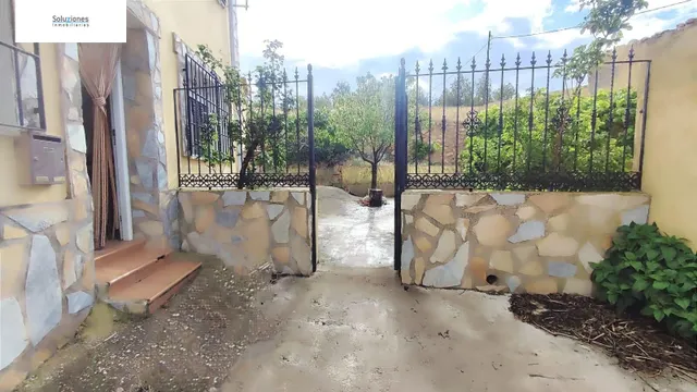 PLANTA BAJA DE CASA DE PUEBLO CON PATIO EN CUCHARAL — 6
