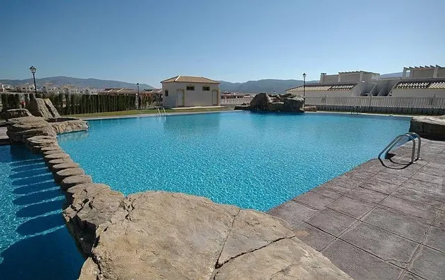 Chalet pareado con amplia parcela y grandes posibilidades de ampliación en Castalla internacional — 33