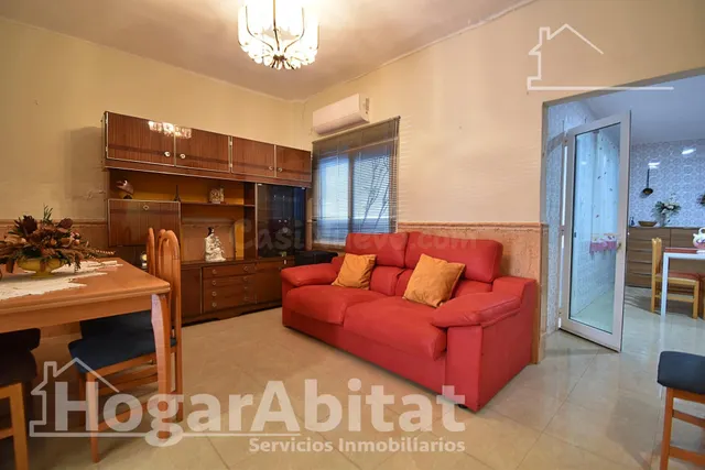 CASA CON TERRAZA Y VISTAS DESPEJADAS A LA MONTAÑA — 4