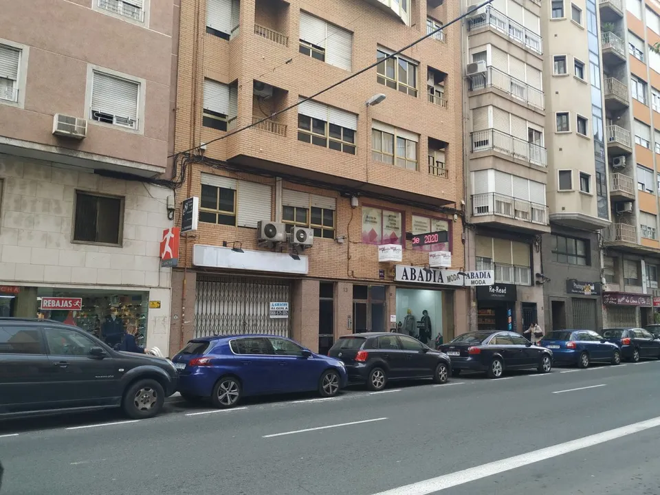 Local centrico calle vicente blasco ibañez