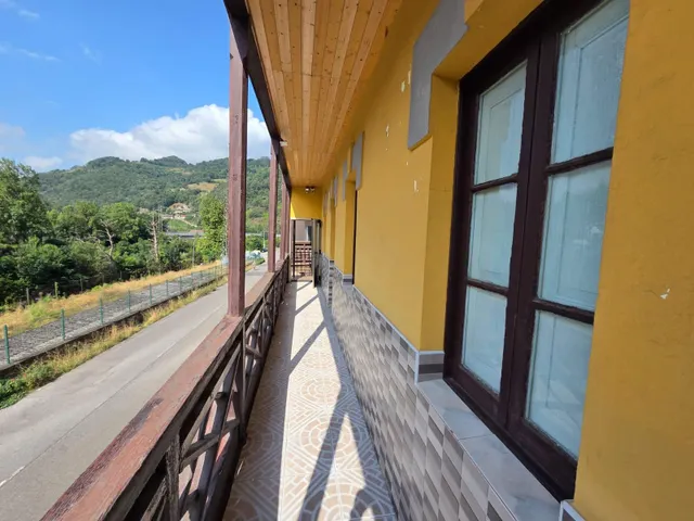 Edificio en venta en Las Llanas — 37