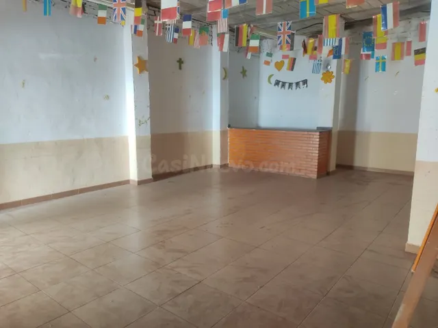 LOCAL ACONDICIONADO DE 100 M2. - foto 4