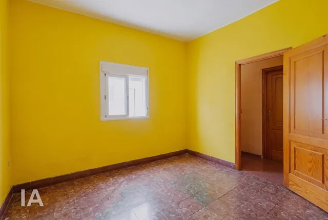 CASA UNIFAMILIAR CON TERRENO URBANO Y GRANDES POSIBILIDADES EN OFRA — 6