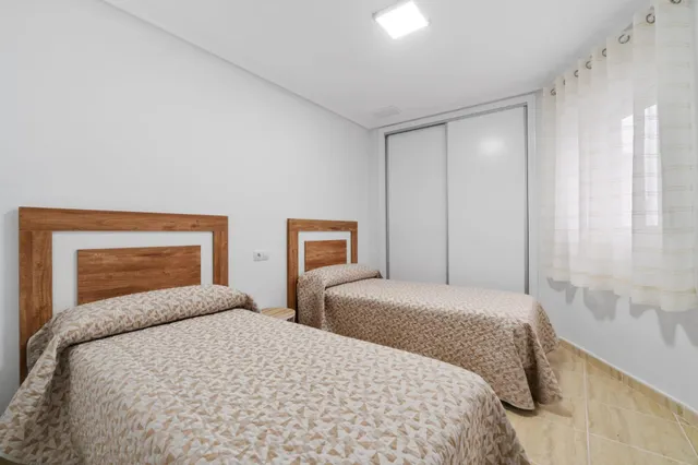 Amplio apartamento reformado en el corazón de Formentera del Segura — 8