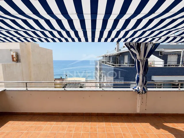 ÁTICO CON VISTAS AL MAR — 7