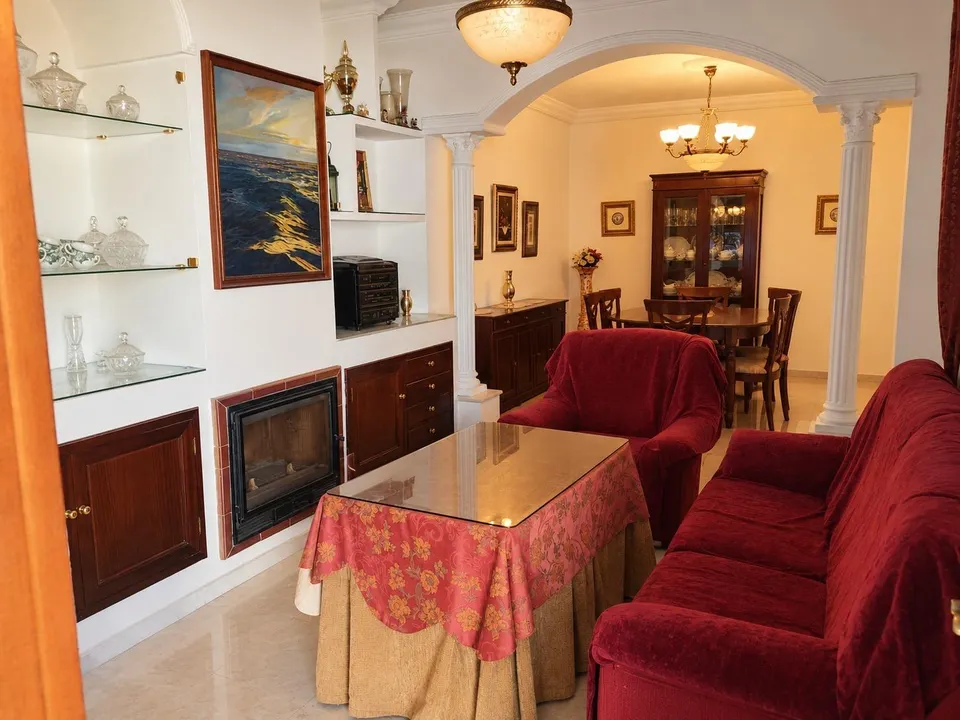 Espectacular vivienda reformada en Lepe – amplitud, elegancia y encanto andaluz