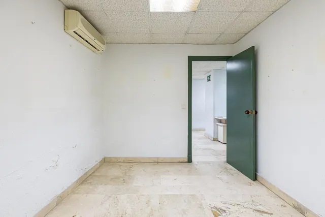 OFICINA DE 149 m2 EN PLENA GRAN VÍA – POSIBILIDAD DE TRANSFORMACIÓN EN VIVIENDA — 9