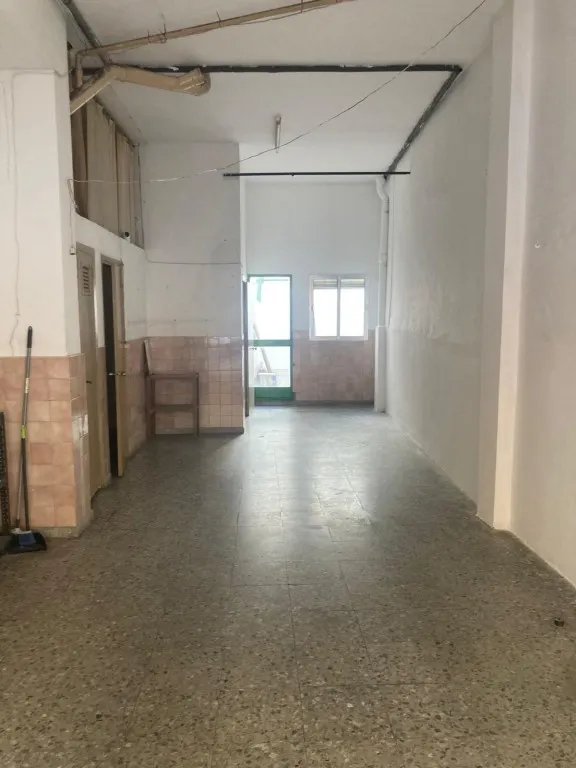 Local comercial en alquiler en zona doctor fedriani — 2
