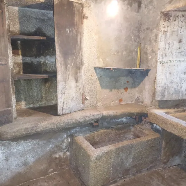 CASA EN VENTA PARA RESTAURAR — 15